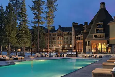 Image de Comfortable Tahoe Vista 2-Bedroom with Free WiFi & Fitness Room
