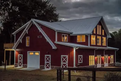 Image de Luxury Barndominium with Value-Add Experiences\n