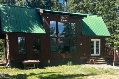 Image de Holy Smoke Cabin @ Apex, ski in/out 5 Bed Rm w Hot Tub