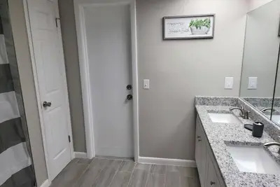 Image de 4 Bedroom, Legoland, Pet Friendly, Pool, Gameroom\n\n