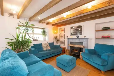 Image de Vibey guest house. 5 mins to pubs + cliff walks.
