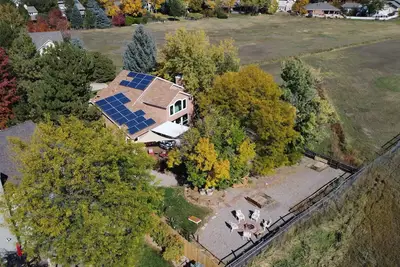 Spacious & Private Boulder Retreat w\/Mountain View
