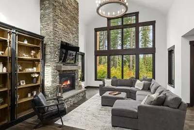Image de Escape to Sanctuary Court in Suncadia! 4bd, 4ba, hot tub, sleeps 12