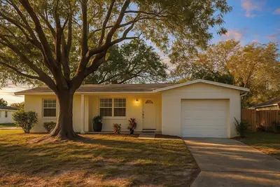 Image de W Bradenton Oasis: Pet-Friendly Retreat Near Beaches, Dog Park, Dining, & More!