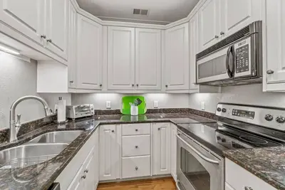 Image de Schoolhouse Condo. Sleeps 8 Near Ft Jackson, Usc