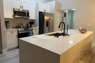Image de Newly Renovated! * 25 Minutes to Legoland and Disneyland! Family-friendly home
