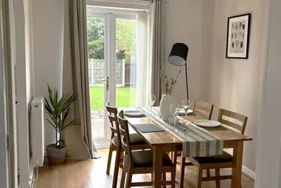 Image de Near Everton & Anfield | Free Off-Street Parking