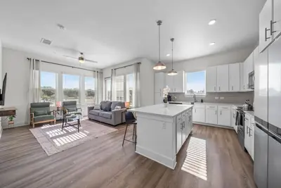 Image de Bright, Spacious 2bd in heart of Tampa | Free Prkg
