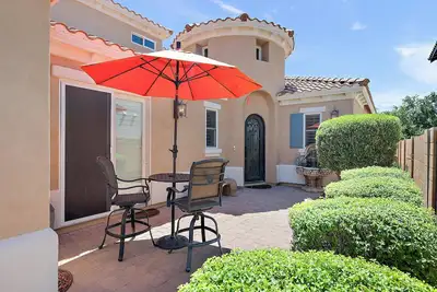 Image de Luxurious Spanish Villa in the Heart of South Chandler