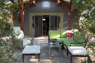 Image de 1-bedroom vacation guest cottage minutes from the famous Sonoma square
