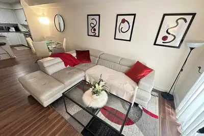 Image de Modern & Cozy 1br w/ parking by Square One