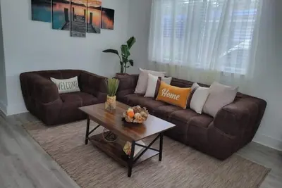 Sol Miami #1 with free parking on premises