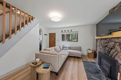 Image de Frosty Pines Cabin: Cozy 2 Bedroom Family Retreat