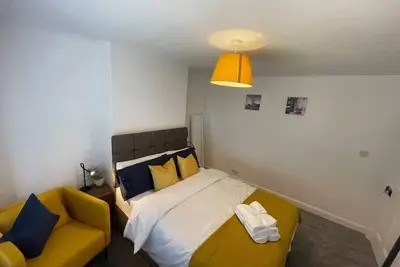 Stylish Coventry Home with Office and Double Beds