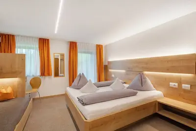Image de Chambre 'Ederhof 6' avec vue sur les montagnes, terrasse partagée et Wi-Fi