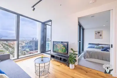 Image de KozyGuru | South Melbourne | Cozy Apt Near Cbd
