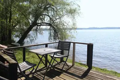 Image de Enjoy Lake & Farm Life