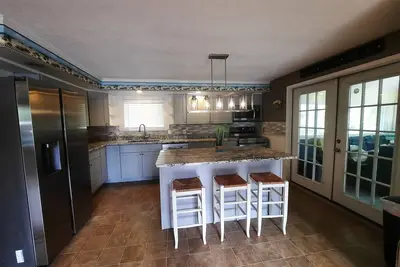 Image de Charming 3-bedroom house with spacious yard and game room