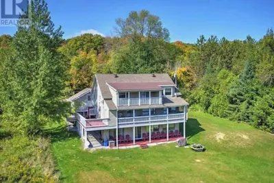 Image de Large cottage great for large gathering / private beach/8br 4bath/stunning view