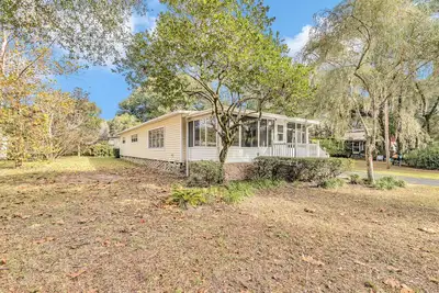 Image de Charming 2-bedroom home at Rainbow River in Dunnellon\nPRIVATE River Access