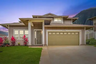 Image de 🌺 Support Local: New! Mākaha Valley Home With Large Studio And Amazing Backyard