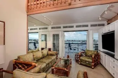 Image de Galleon | Hot Tub | Marina | Lux Resort | Concierge