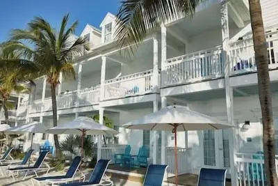 Image de Parrot Key | Beachfront | Kitchen | Hot Tub | Pool