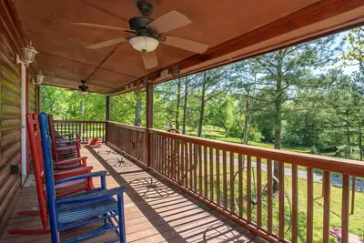 Image de Diamond River Run Cabin by StayLage