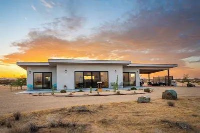 Image de New! Hot Tub, Pool, Dreamy Daybed · Moonlight Mesa
