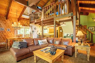 Image de Dancing Bear Cabin ~ 20 Years of 5 Star Reviews!