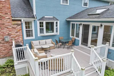 Image de Spacious 5-bedroom house with yard in North Andover great for families