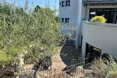 Image de Exklusives Ferienappartement Mitten in den Weinrebenfeldern der SĂĽdpfalz