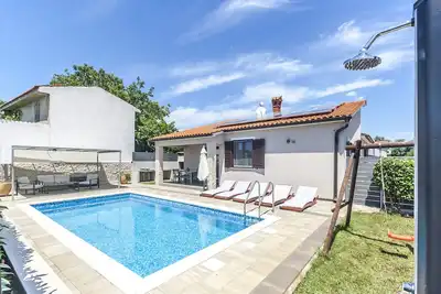 Image de Holiday House Gortan for 7 people near Pula with children playground and private pool - pet friendly
