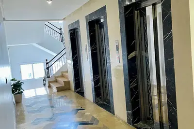 Image de A luxurious house in the city center\/Tgv\/Sea\n