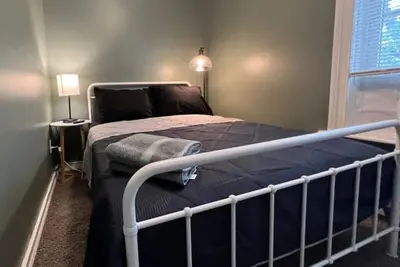 Image de Sleeps 6! Cozy 2br w/ 4 Beds at New Castle + Wifi!
