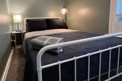 Image de Sleeps 14! 4 Br w/ 9 Beds & 2 Bathrooms + Wifi!
