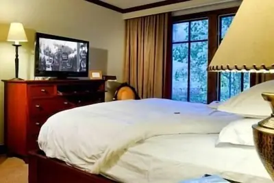 Image de Ritz Carlton Resort & Spa, Ski-In\/Out, Aspen
