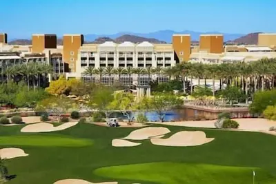 One Bedroo Marriott Canyon Villas At Desert Ridge!