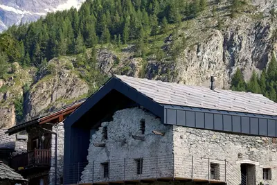 Image de Chalet Exclusive use, ski in ski out, in the Matterhorn Ski Paradise area