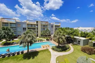Image de 305-c Nuevo with beautiful pool view. 2 hab.