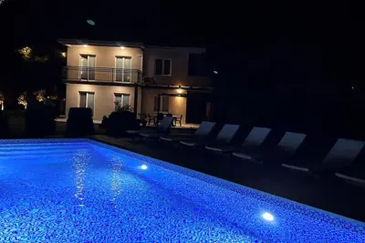 Image de Charming 1-bedroom villa in enchanting Herceg Novi with Ac, WiFi