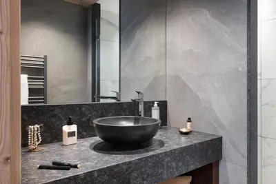 Image de Wifi, vue village, piscine, sauna, hammam, balcon, parking, télévision, casier à ski, 80m², Valmorel