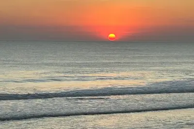 Image de breath taken ocean views, just 25 minutes away  from the airport.