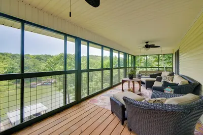 Image de Dock + Fire Pit: Waterfront Lake Martin Retreat!