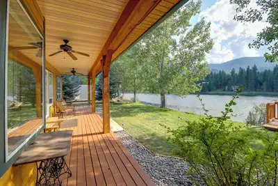 Image de Clark Fork Riverfront Home w\/ Dock!