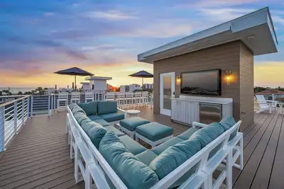 Image de Beach Break - Cinq Chambres Maison, Couchages 16
