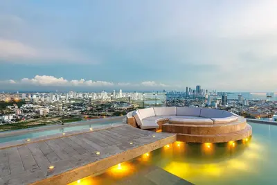 Image de Luxurious and New, Ocean View and Historic Center