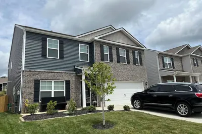 Image de Brand new spacious 4-bedroom house with terrific outdoor space in Knoxville