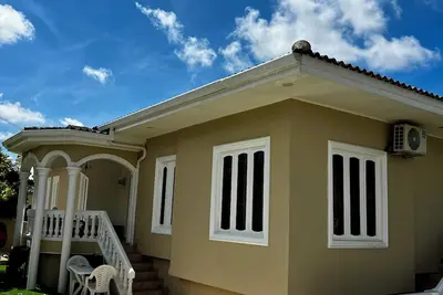 Image de Spacious & Private 7-bedroom Villa with WiFi and Ac in Willemstad, Curacao