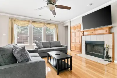 Image de Spacious & Modern Pool Retreat Near Dfw Metroplex!